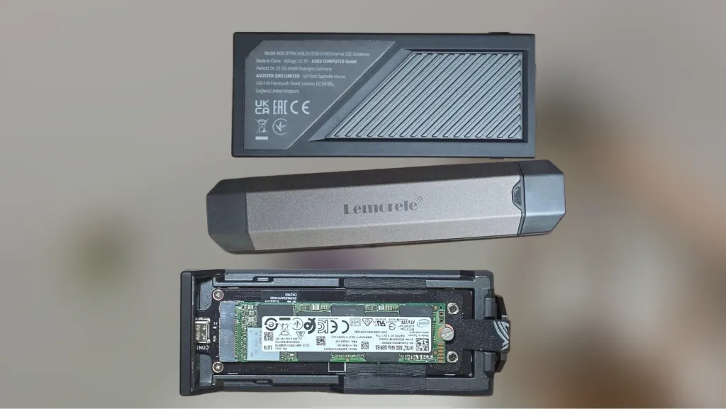 Intel 660p in the Lemorele SD3L Intel 660p NVMe SSD installed inside the Lemorele SD3L enclosure